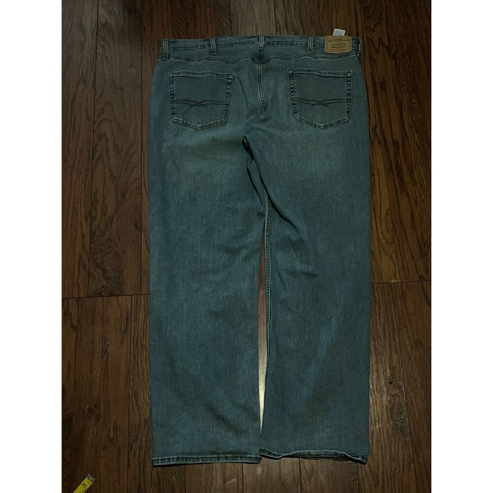 Levis Men's Blue and Navy Jeans